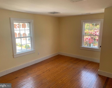102 Locust Street - Photo Thumbnail 10