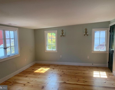 102 Locust Street - Photo Thumbnail 12
