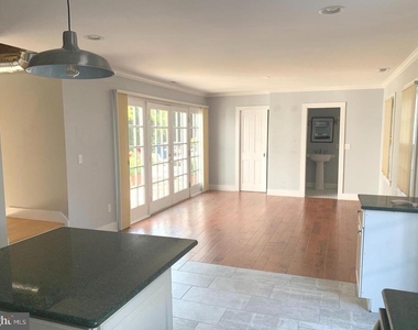 102 Locust Street - Photo Thumbnail 7