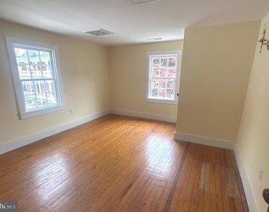102 Locust Street - Photo Thumbnail 9