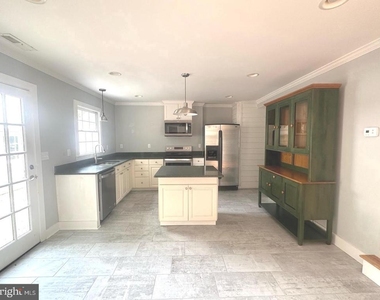 102 Locust Street - Photo Thumbnail 5
