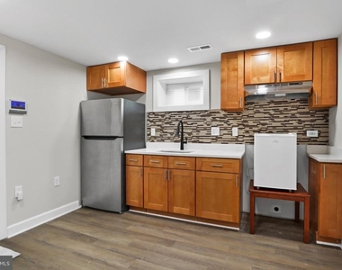 720 Sheridan Street - Photo Thumbnail 26