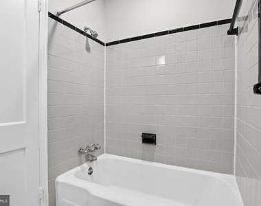 720 Sheridan Street - Photo Thumbnail 25