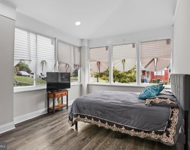 720 Sheridan Street - Photo Thumbnail 18