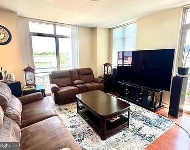155 Potomac Psge - Photo Thumbnail 7