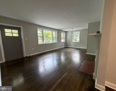 128 Whitmoor Terrace - Photo Thumbnail 2