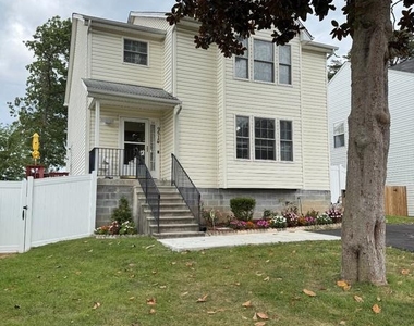 9514 Washington Avenue - Photo Thumbnail 2