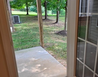 8502 Pamela Way - Photo Thumbnail 6