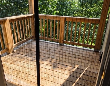 8502 Pamela Way - Photo Thumbnail 17