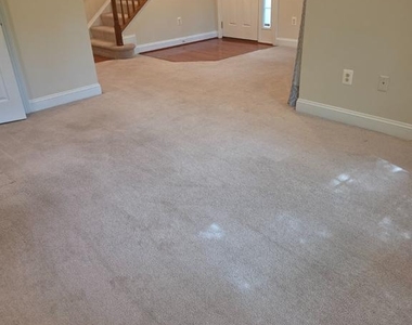 8502 Pamela Way - Photo Thumbnail 5