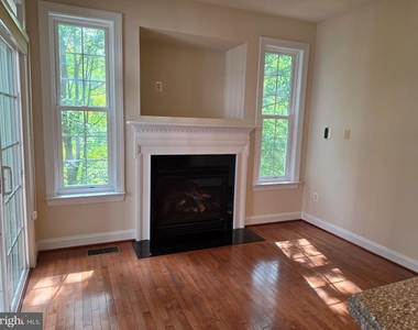 8502 Pamela Way - Photo Thumbnail 15