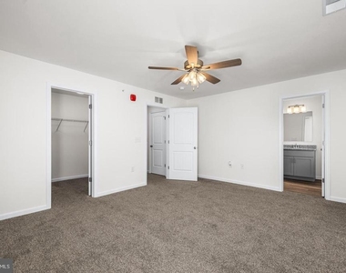 900 Gilbert Road - Photo Thumbnail 15
