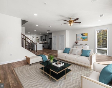 900 Gilbert Road - Photo Thumbnail 4