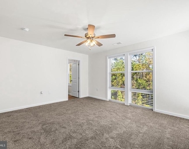 900 Gilbert Road - Photo Thumbnail 14