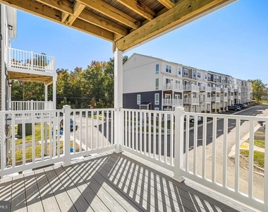 900 Gilbert Road - Photo Thumbnail 16