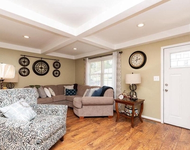 609 Wingleaf Court - Photo Thumbnail 2