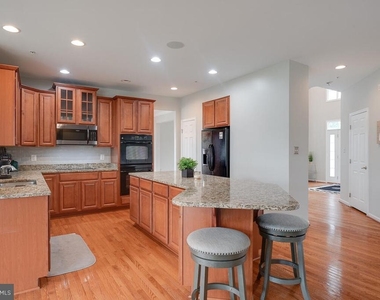 3676 Clairton Street - Photo Thumbnail 14