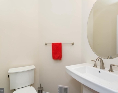 19 Willow Avenue - Photo Thumbnail 31