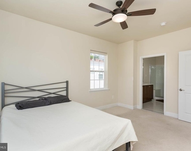 19 Willow Avenue - Photo Thumbnail 22