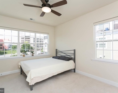19 Willow Avenue - Photo Thumbnail 24