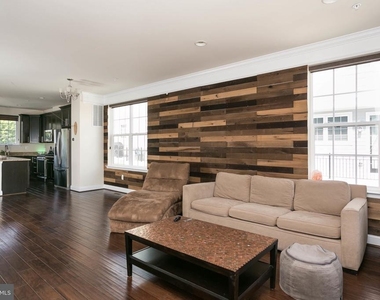 19 Willow Avenue - Photo Thumbnail 11