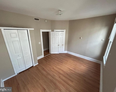 514 E 41st Street - Photo Thumbnail 9