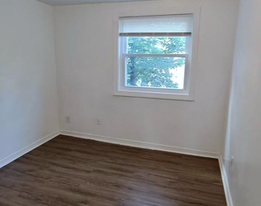 407 Lebaum Street Se - Photo Thumbnail 4
