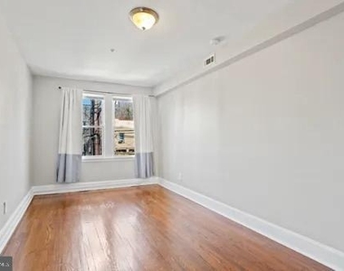 3742 12th Street Ne - Photo Thumbnail 6