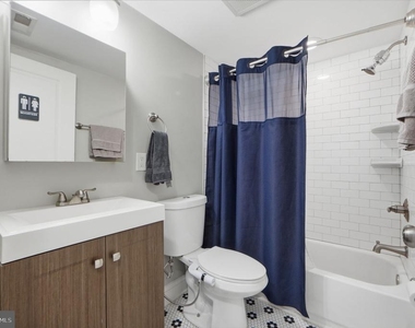 1258 Holbrook Terrace Ne - Photo Thumbnail 21
