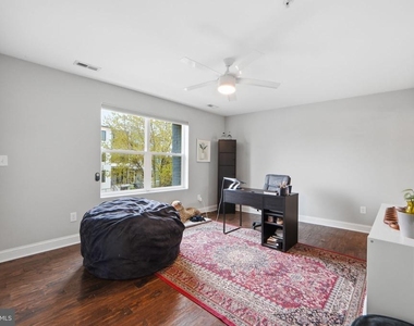 1258 Holbrook Terrace Ne - Photo Thumbnail 15