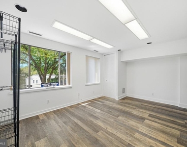 4820 Macarthur Boulevard Nw - Photo Thumbnail 8