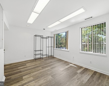 4820 Macarthur Boulevard Nw - Photo Thumbnail 4
