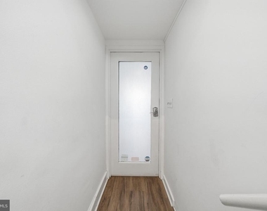 4820 Macarthur Boulevard Nw - Photo Thumbnail 3