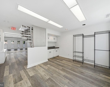 4820 Macarthur Boulevard Nw - Photo Thumbnail 5