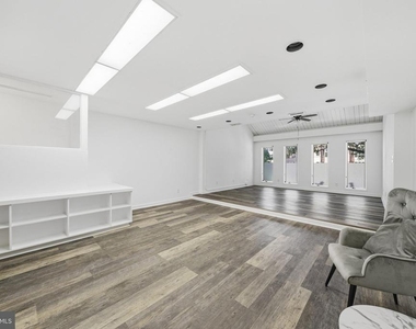 4820 Macarthur Boulevard Nw - Photo Thumbnail 12