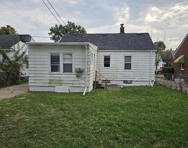 18573 Mccormick Street - Photo Thumbnail 8