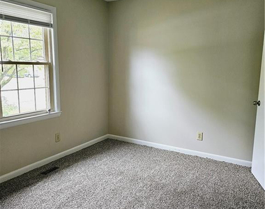 4531 Ruby Road - Photo Thumbnail 9