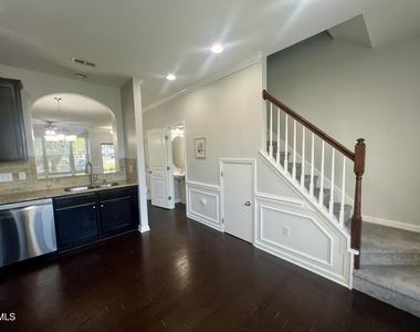 832 Cupola Drive - Photo Thumbnail 6