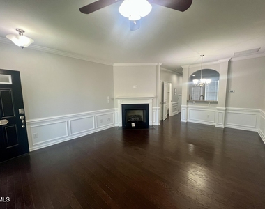 832 Cupola Drive - Photo Thumbnail 2
