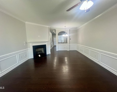 832 Cupola Drive - Photo Thumbnail 3