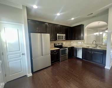 832 Cupola Drive - Photo Thumbnail 5