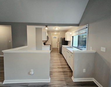 6613 Louisburg Road - Photo Thumbnail 6