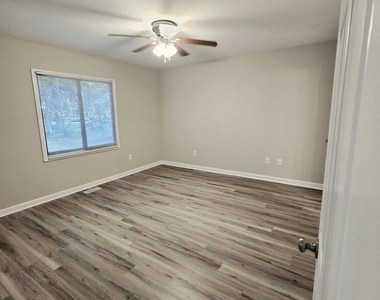 6613 Louisburg Road - Photo Thumbnail 9