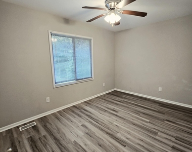 6613 Louisburg Road - Photo Thumbnail 13