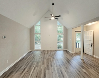 6613 Louisburg Road - Photo Thumbnail 3