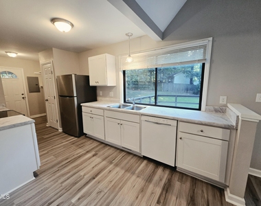 6613 Louisburg Road - Photo Thumbnail 5