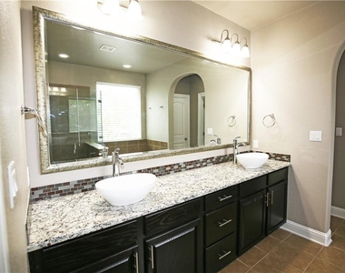 12016 Versante Cir - Photo Thumbnail 23