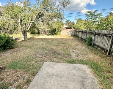 9103 Japonica Ct - Photo Thumbnail 31