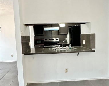 9103 Japonica Ct - Photo Thumbnail 6