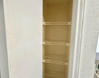 9103 Japonica Ct - Photo Thumbnail 11